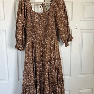 Ivy City Co 2x NWOT Brown and White Ruffled Tiered Dress